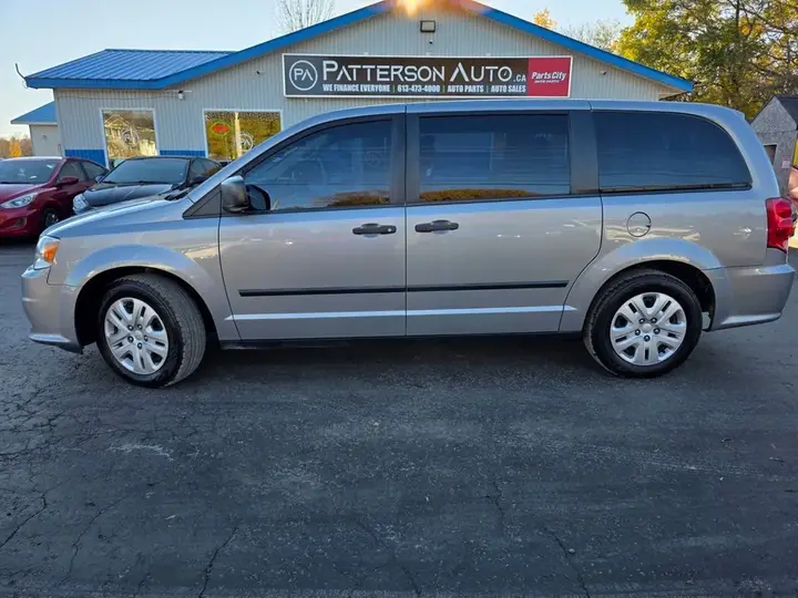 Dodge Grand Caravan 2015 photo 2