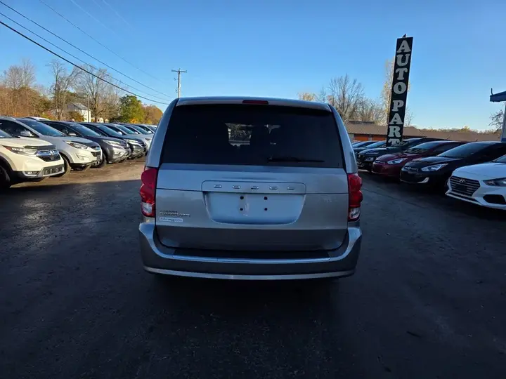 Dodge Grand Caravan 2015 photo 4