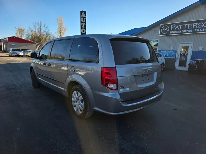 Dodge Grand Caravan 2015 photo 3