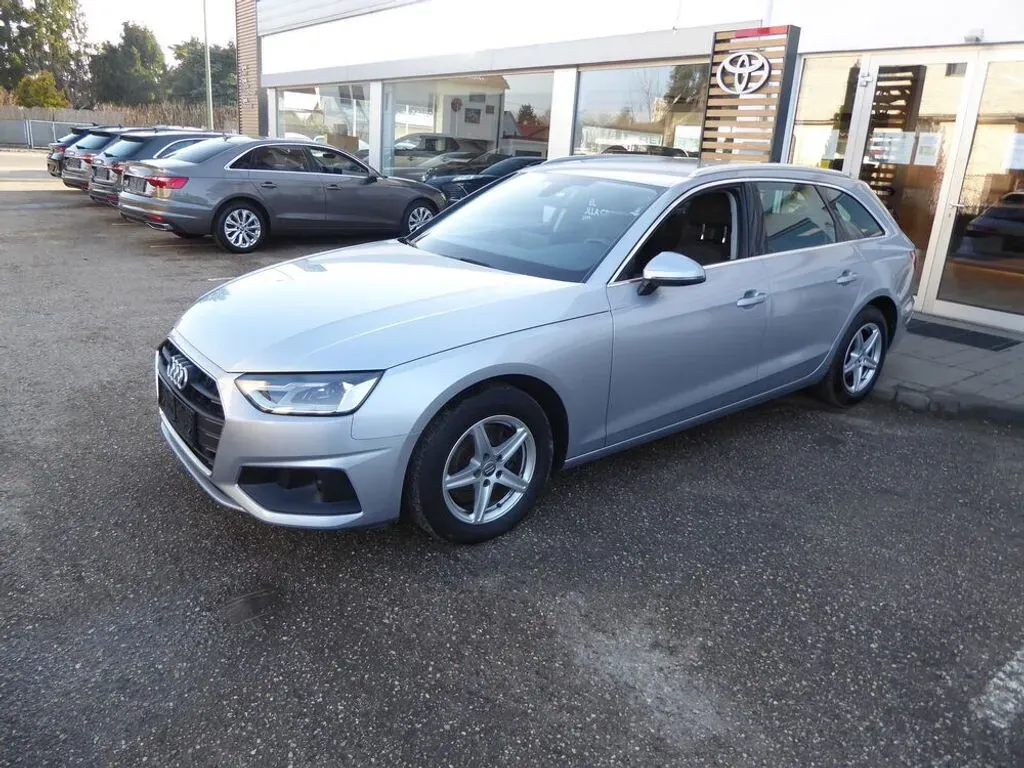 Audi A4 2020 photo 2