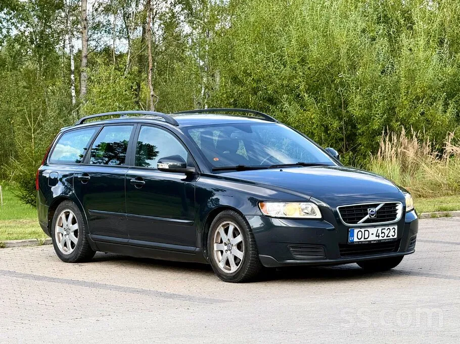 Volvo V50 2010 photo 3
