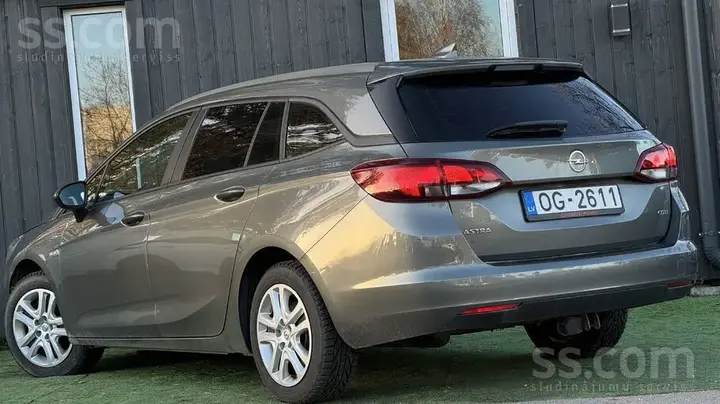 Opel Astra 2017 photo 3