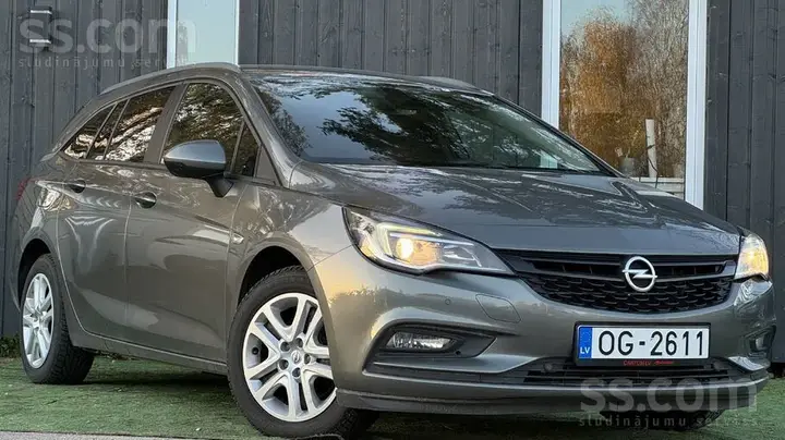 Opel Astra 2017 photo 2