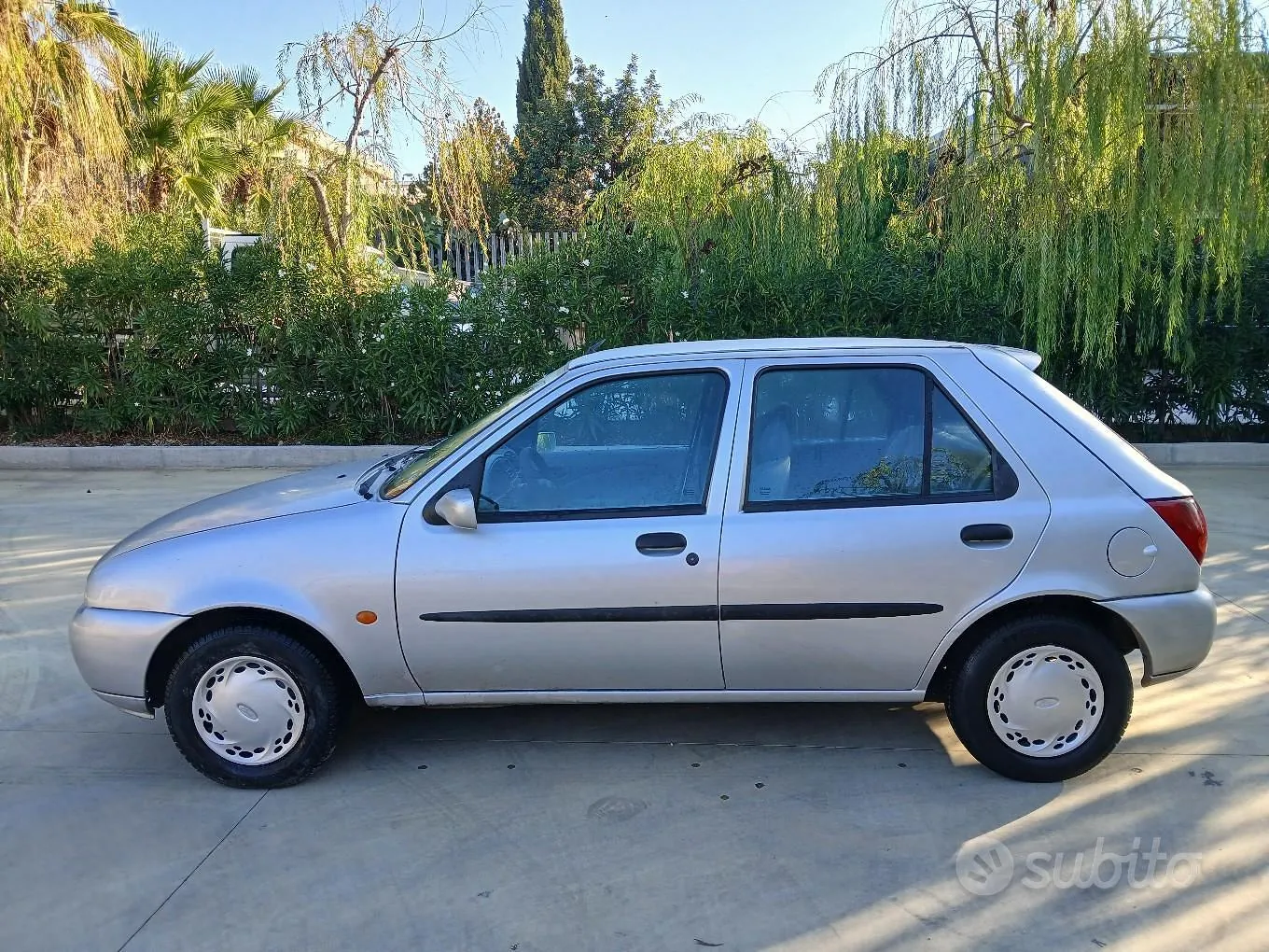 Ford Fiesta 1998 photo 3