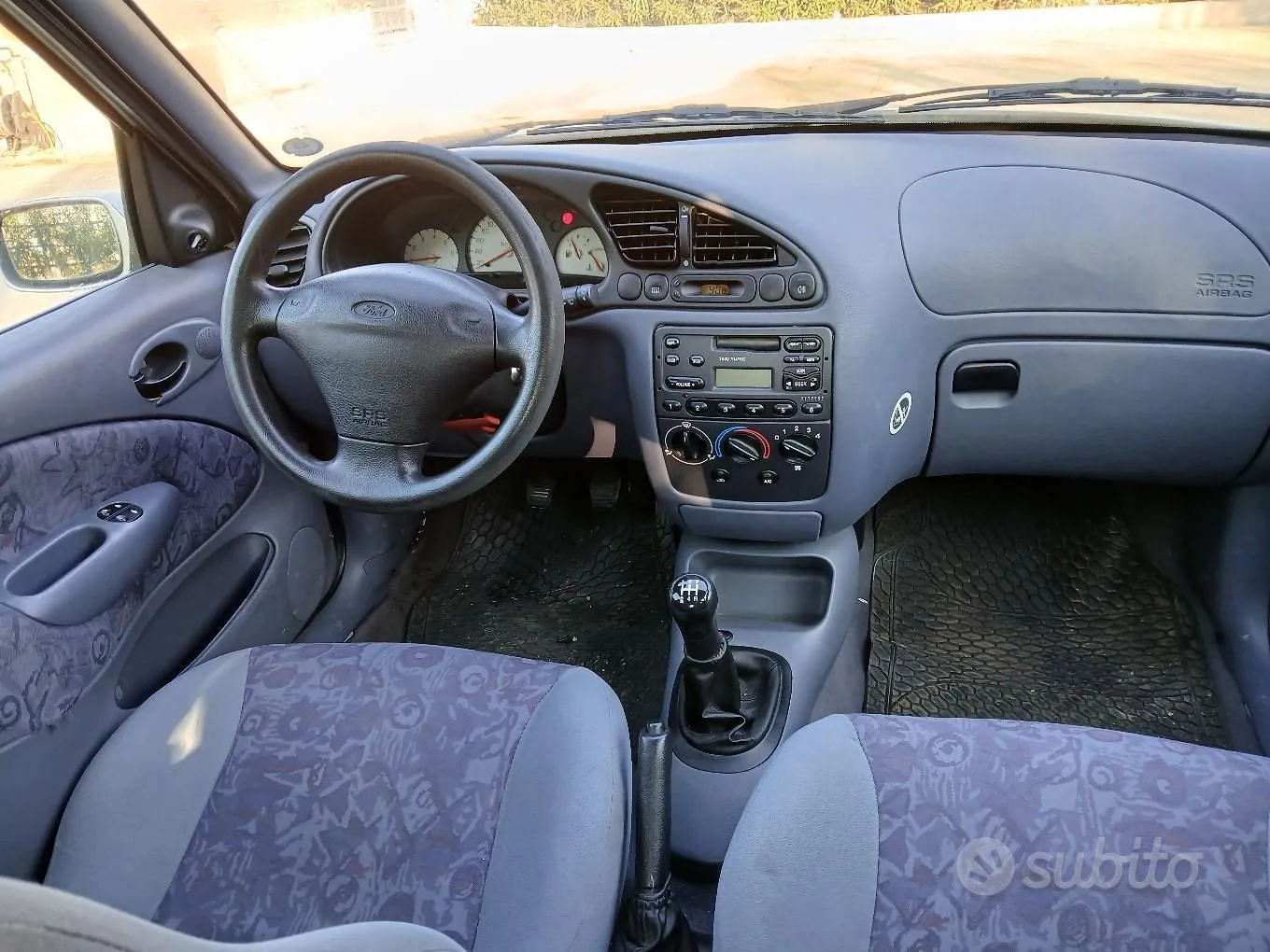 Ford Fiesta 1998 photo 5
