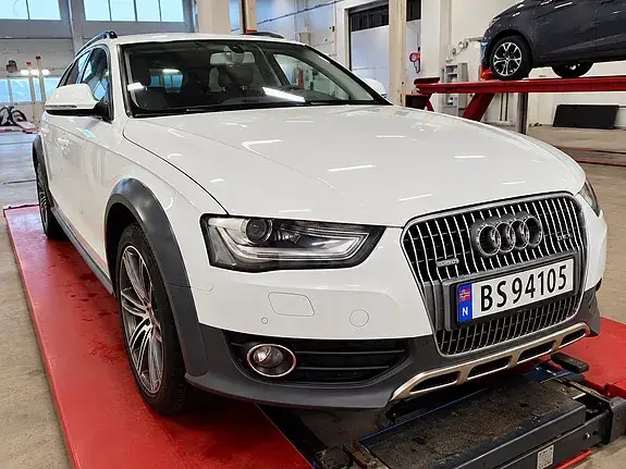 Audi A4 Allroad 2013 photo 3
