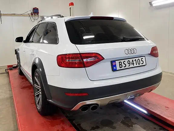 Audi A4 Allroad 2013 photo 4