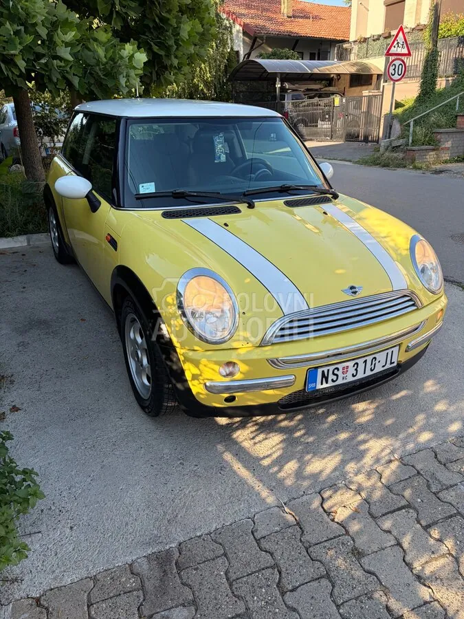 Mini Cooper 2002 photo 2