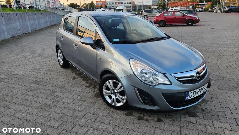 Opel Corsa 2013 photo 2