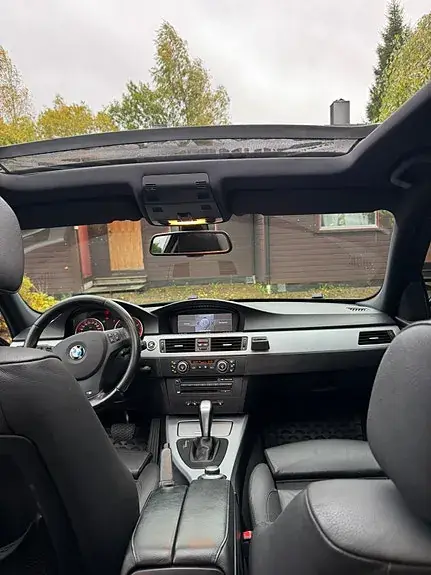 BMW 320D 2008 photo 2