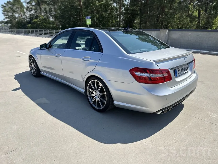 Mercedes-Benz E63 Amg 2012 photo 3