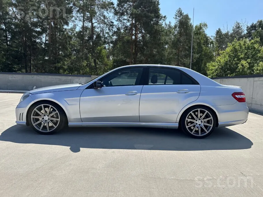 Mercedes-Benz E63 Amg 2012 photo 2