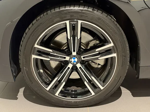 BMW 330E 2026 photo 5