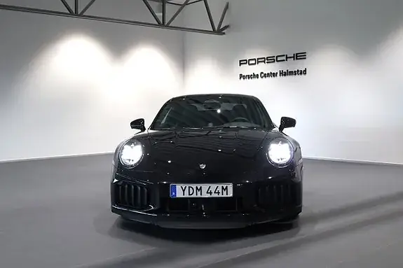 Porsche 911 Turbo S 2026 photo 2