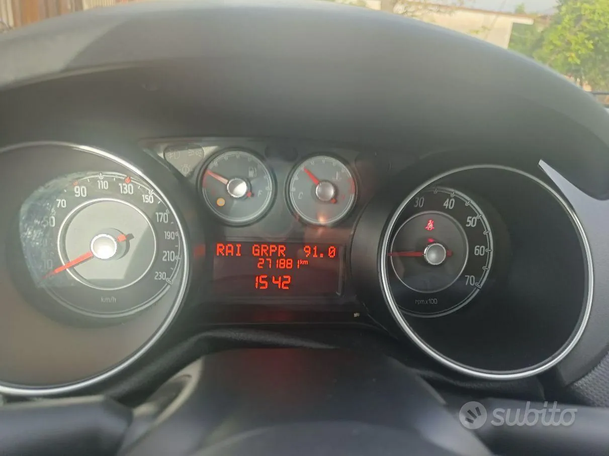 Fiat Punto 2013 photo 5