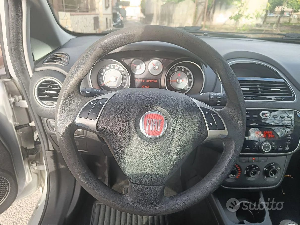Fiat Punto 2013 photo 3