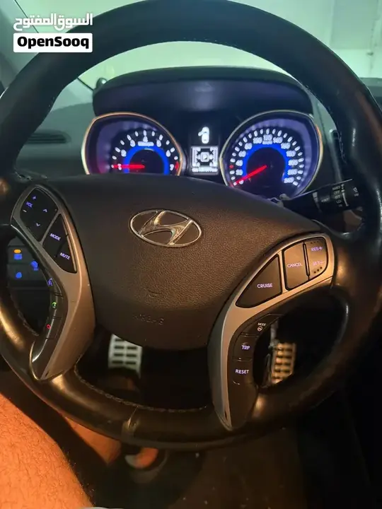 Hyundai Avante 2015 photo 2