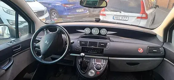 Peugeot 807 2010 photo 2