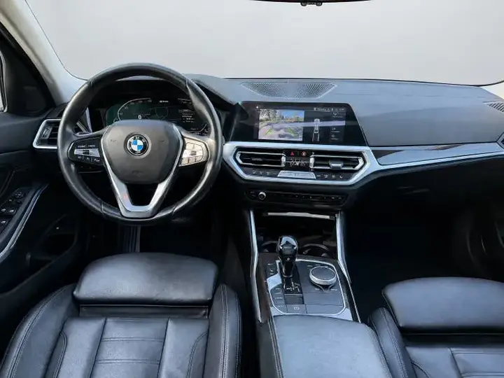 BMW 3 Series 2020 photo 2