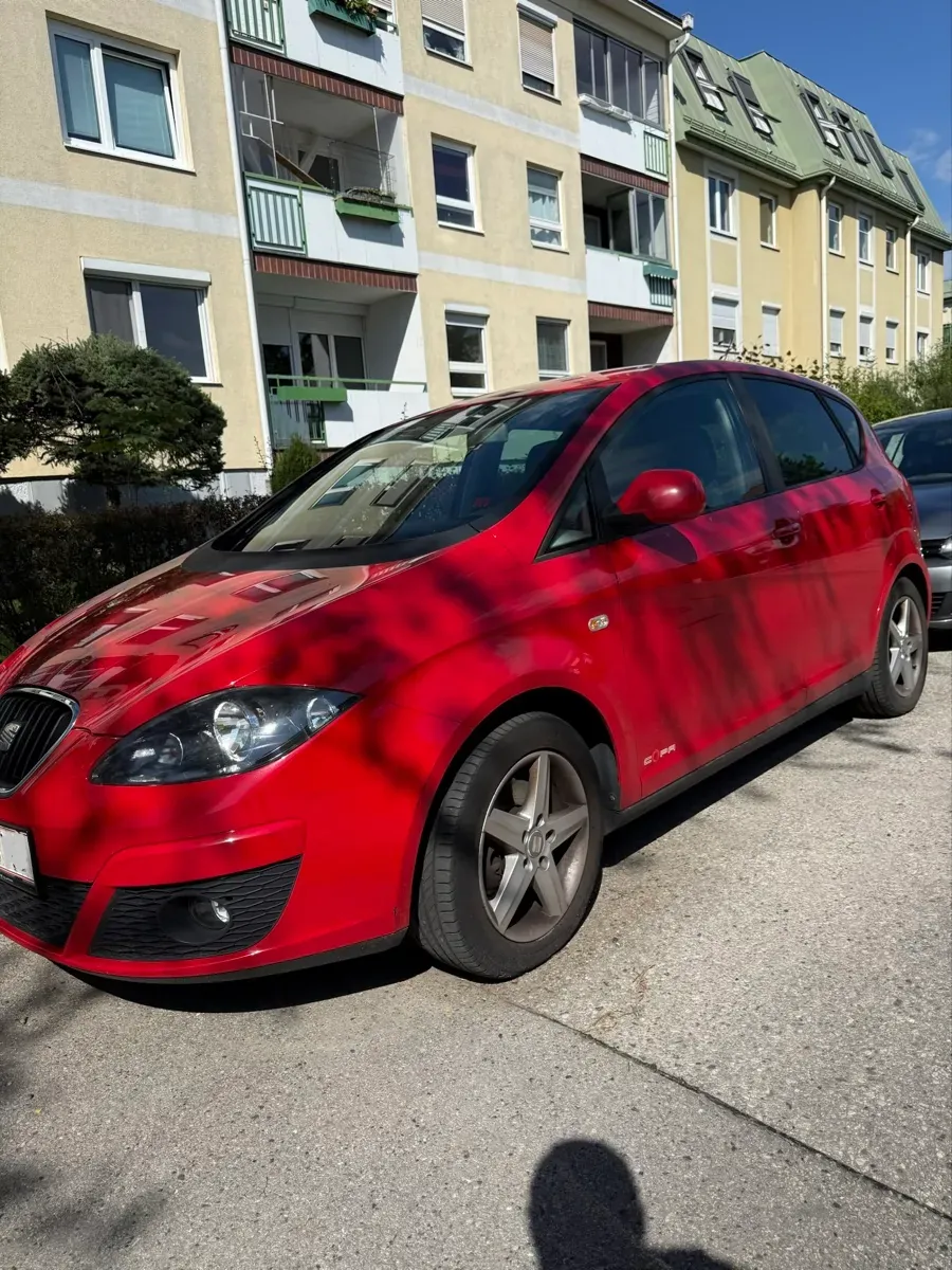 Seat Altea 2013 photo 2