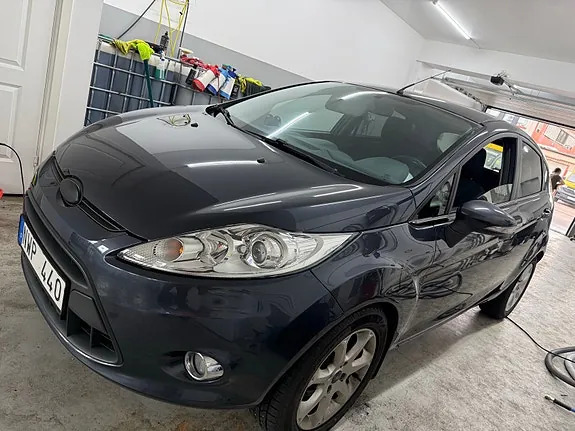 Ford Fiesta 2010 photo 3