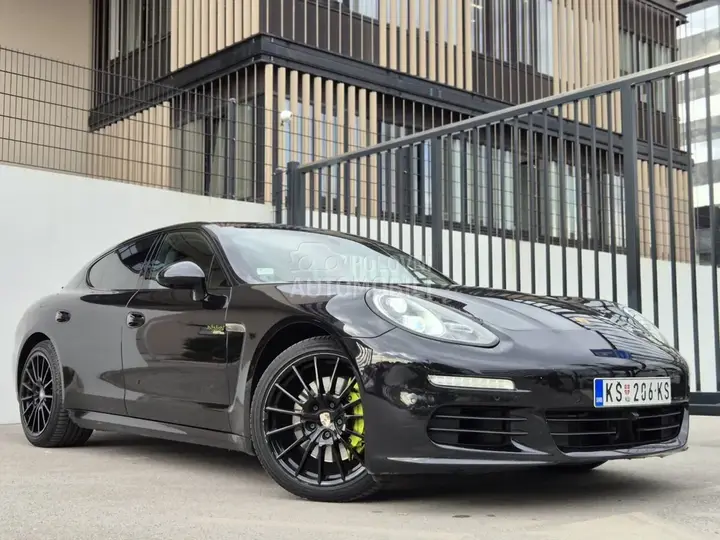 Porsche Panamera 2014 photo 3