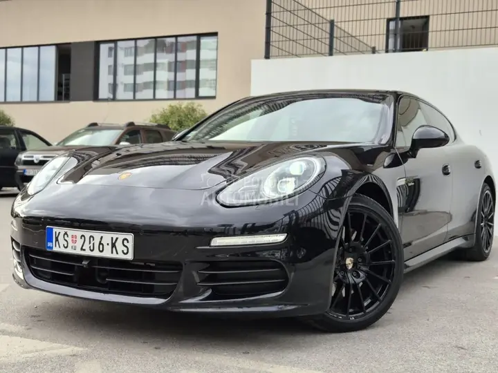 Porsche Panamera 2014 photo 2