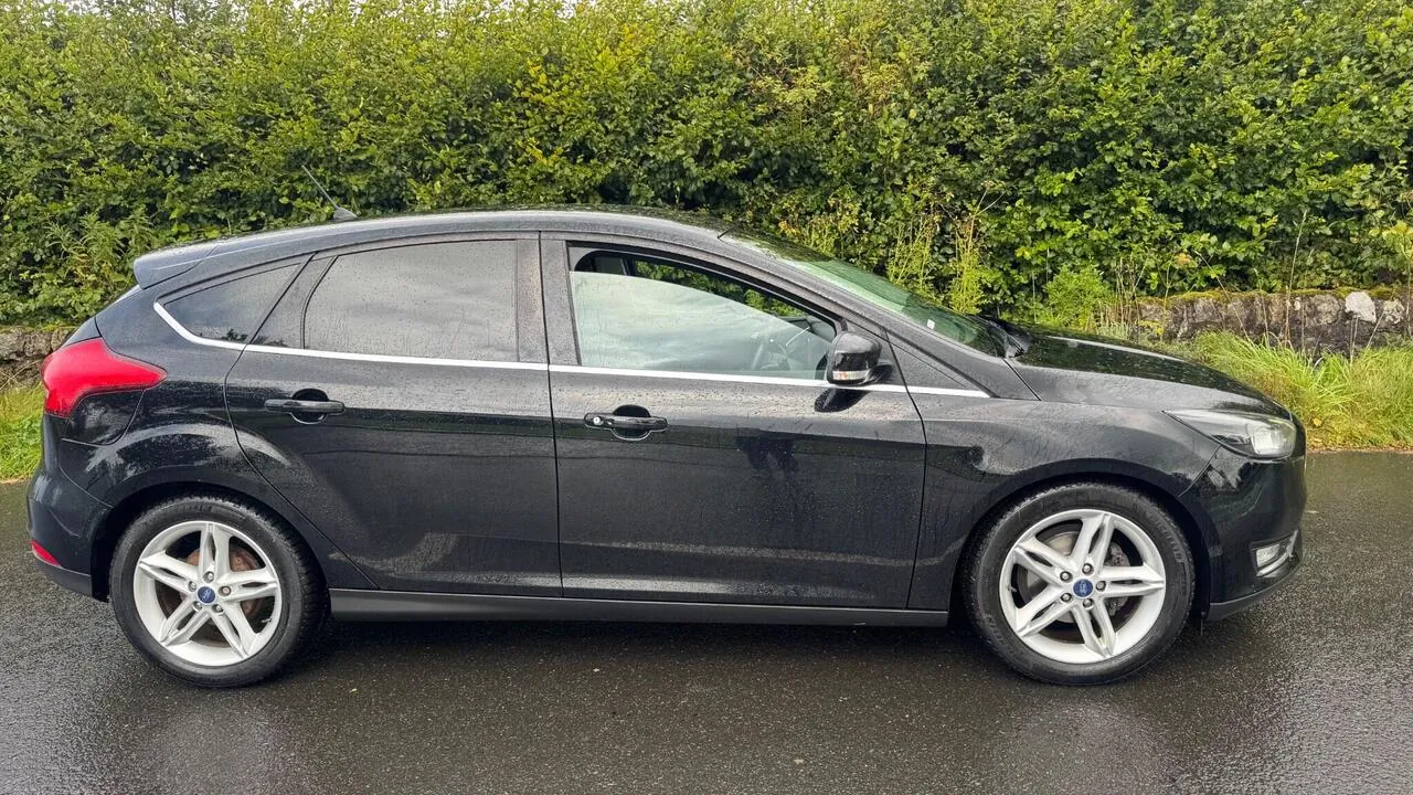 Ford Focus 2017 photo 2