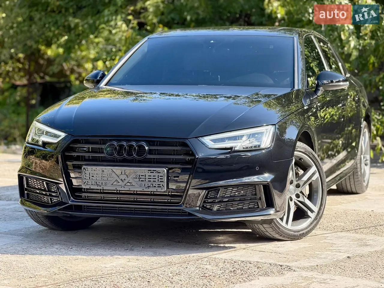 Audi A4 2016 photo 2