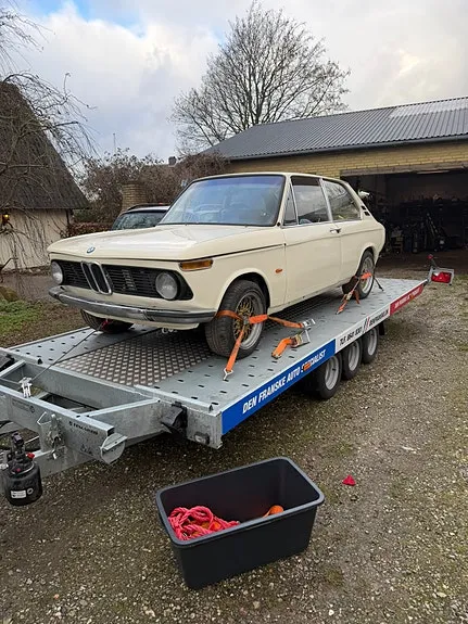 BMW 2000