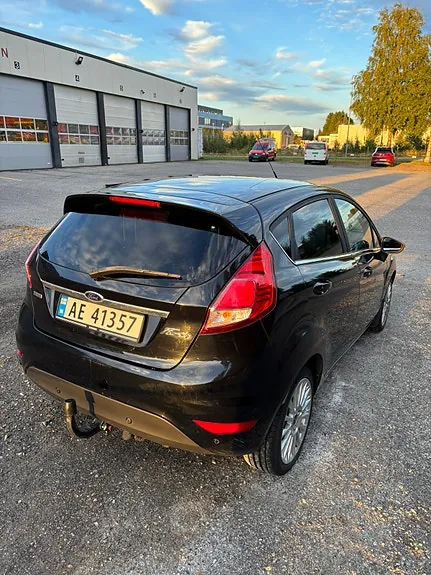 Ford Fiesta 2013 photo 4