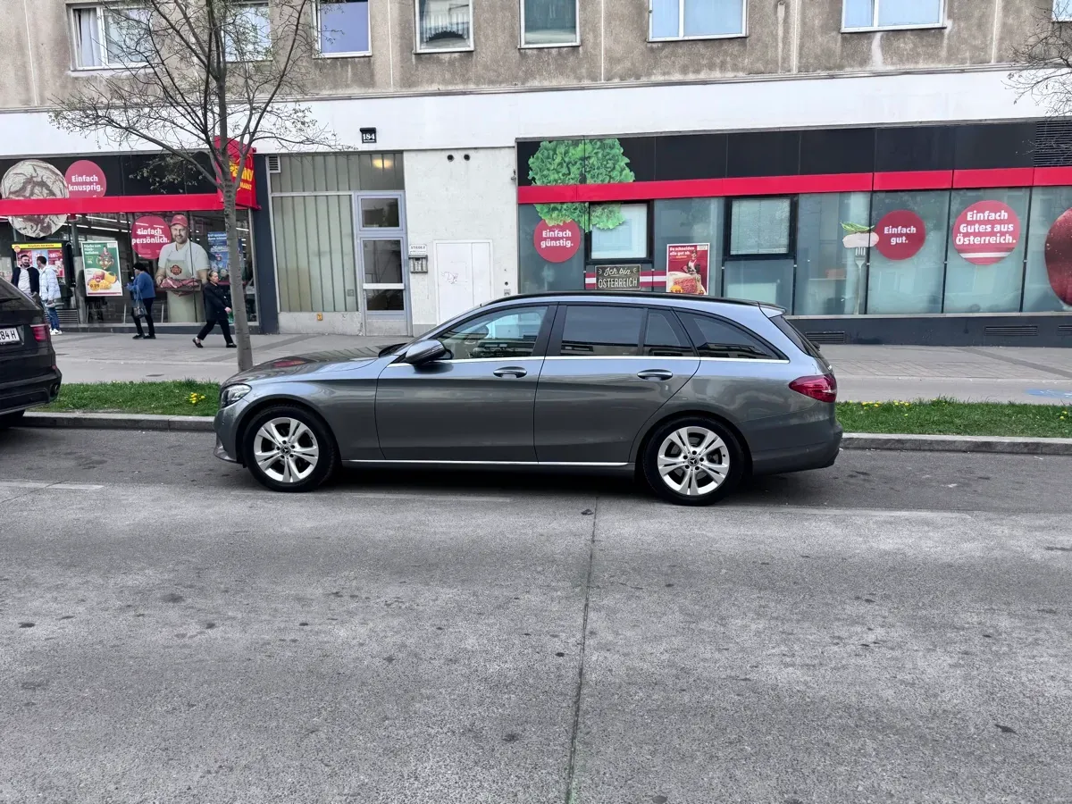 Mercedes-Benz C-Class 2020 photo 2