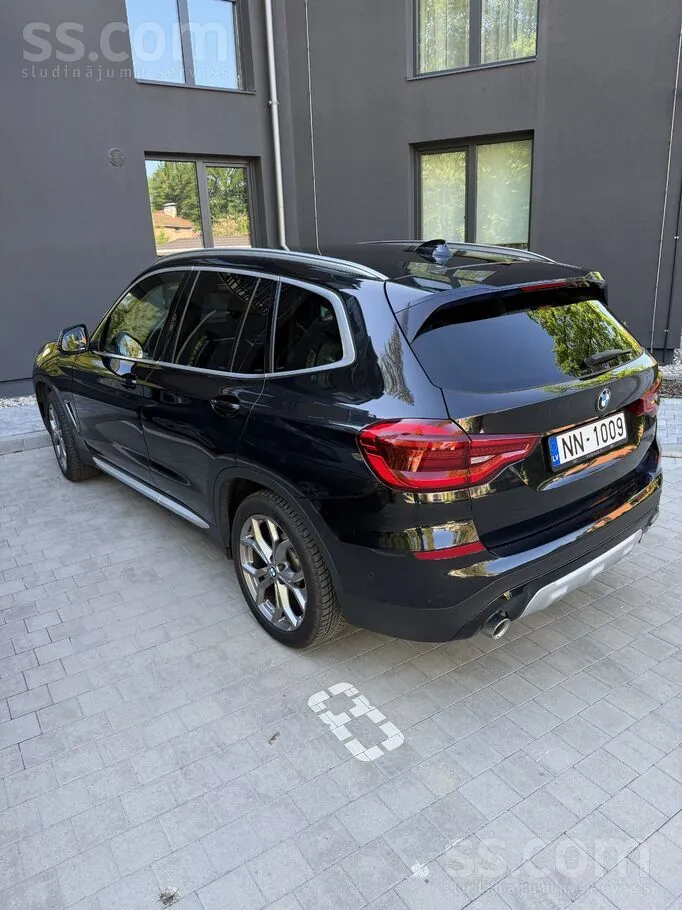 BMW X3 2018 photo 2