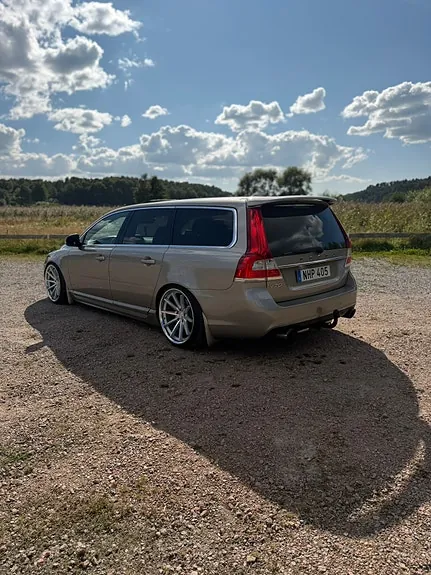 Volvo V70 2014 photo 2