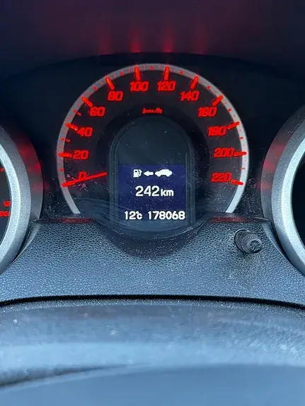 Honda Jazz 2011 photo 5