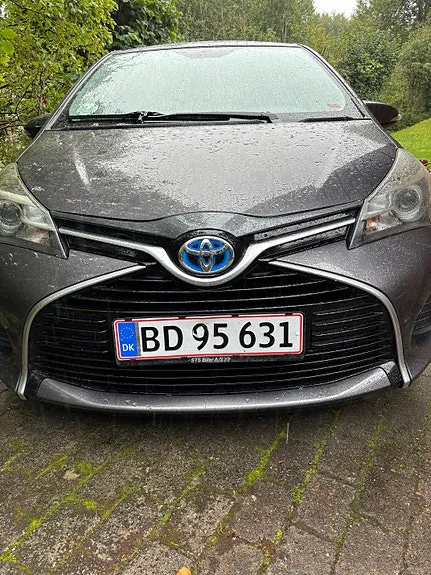 Toyota Yaris 2015 photo 3