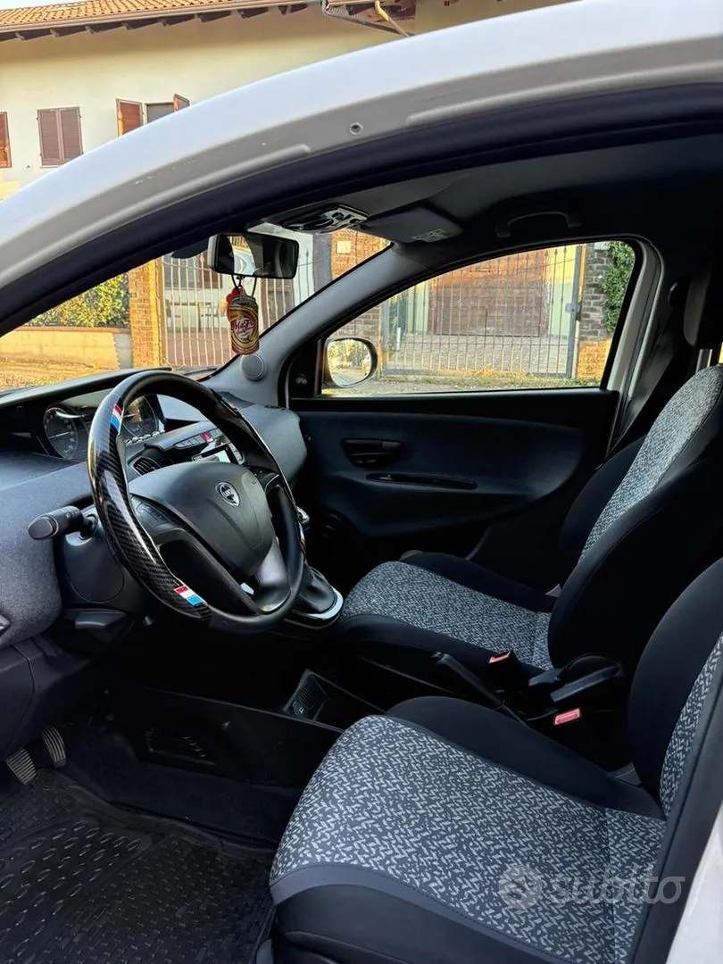 Lancia Ypsilon 2020 photo 4