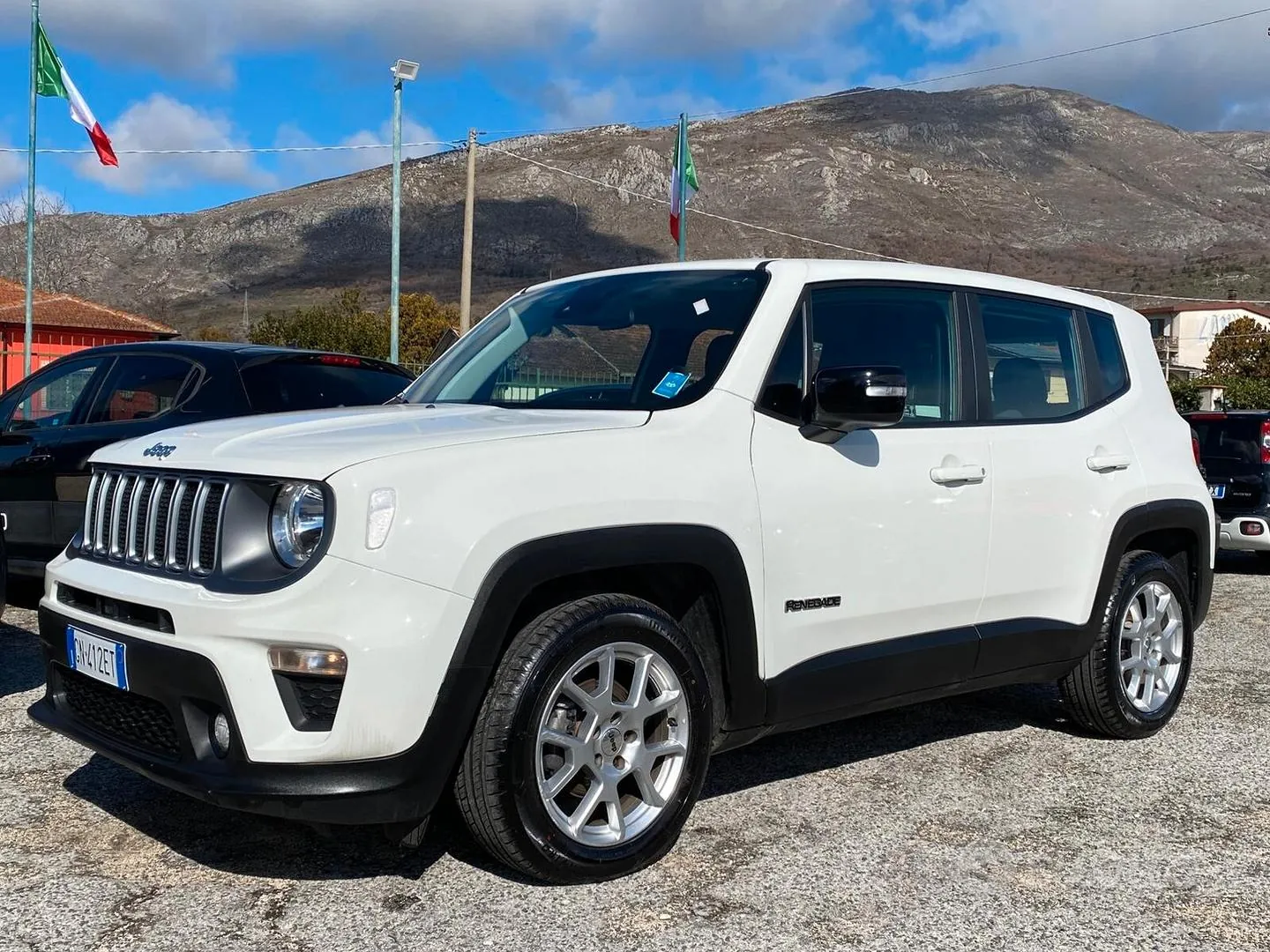 Jeep Renegade 2023 photo 3