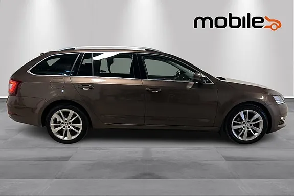 Skoda Octavia 2018 photo 2