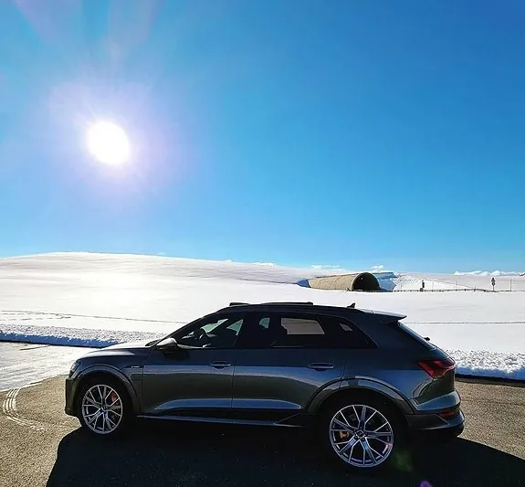 Audi E-Tron 2020 photo 2