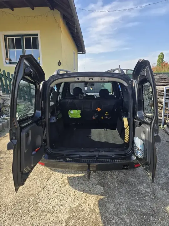 Dacia Logan 2012 photo 3