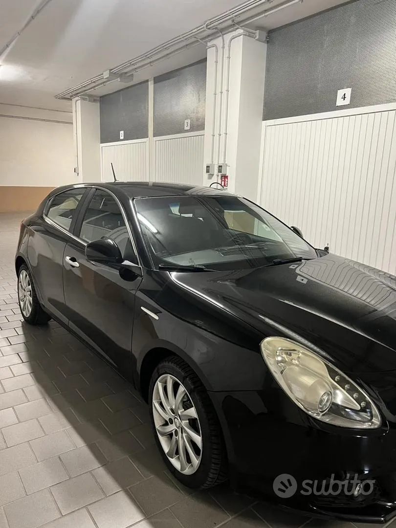 Alfa Romeo Giulietta 2011 photo 3