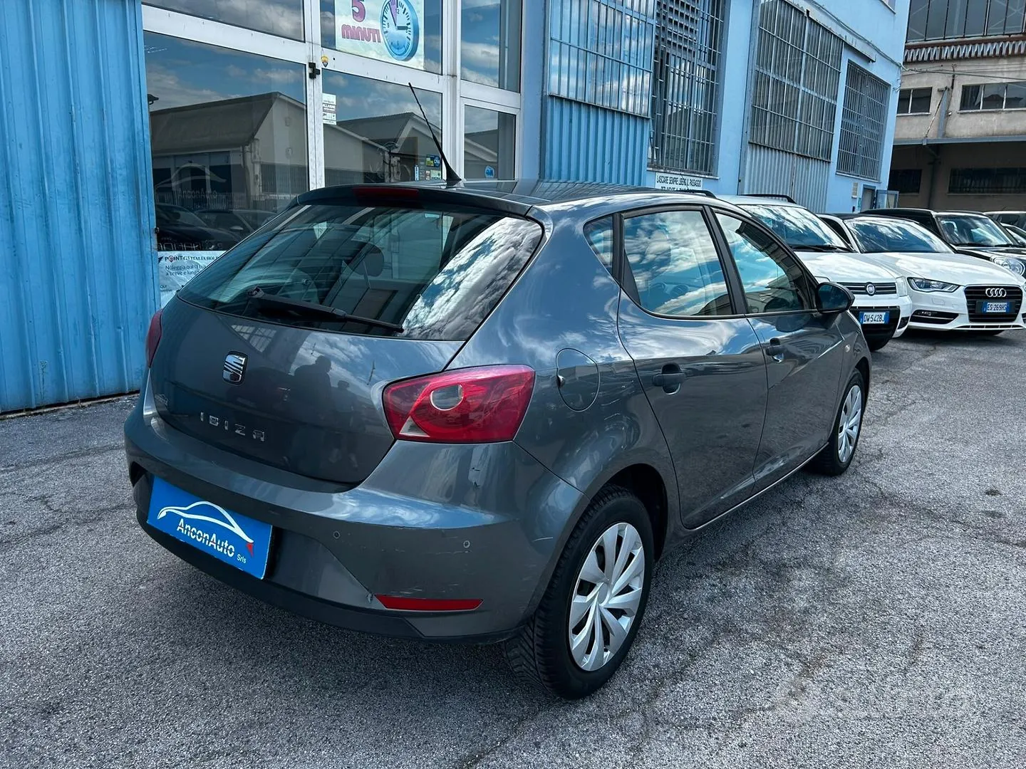 Seat Ibiza 2013 photo 4