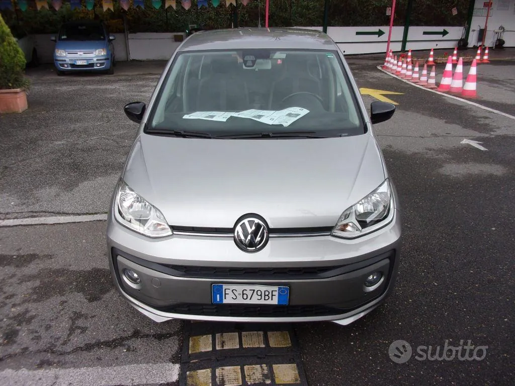 Volkswagen Up 2018 photo 2