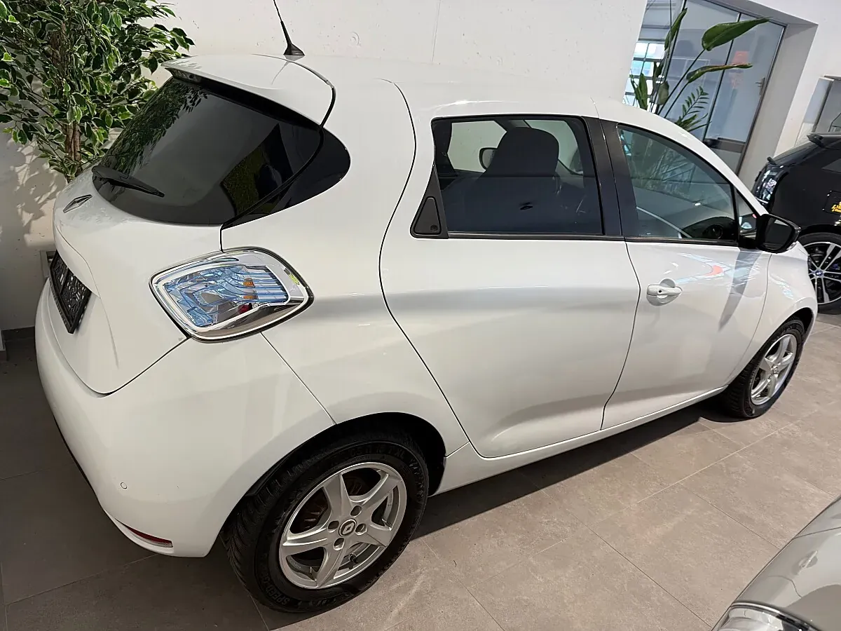 Renault Zoe 2016 photo 2