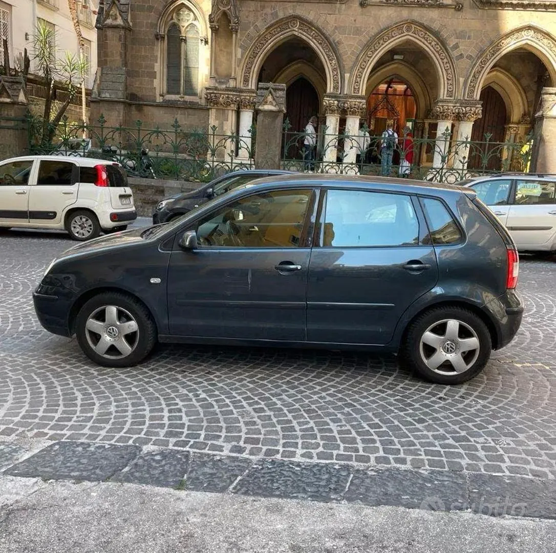 Volkswagen Polo 2002 photo 2