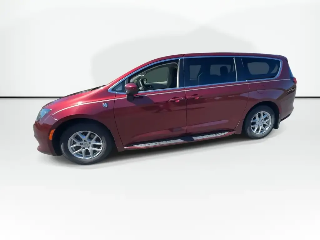 Chrysler Grand Caravan 2022 photo 5