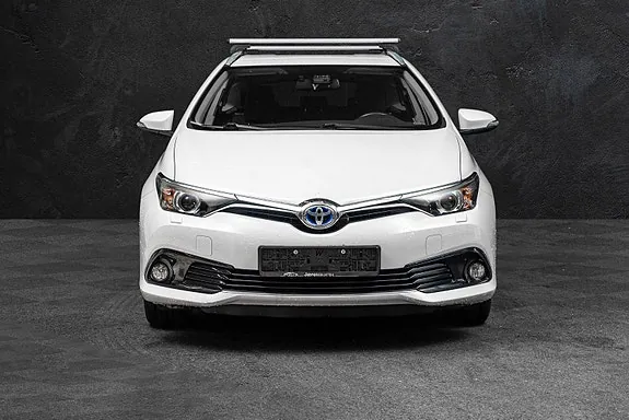 Toyota Auris 2016 photo 2