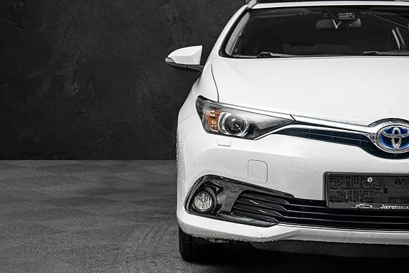 Toyota Auris 2016 photo 3