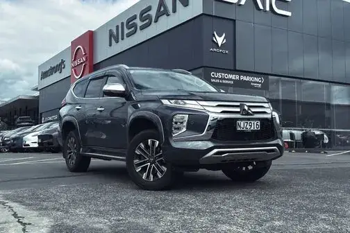 Mitsubishi Pajero Sport